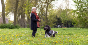 Poedel Nanouk met eigenaar